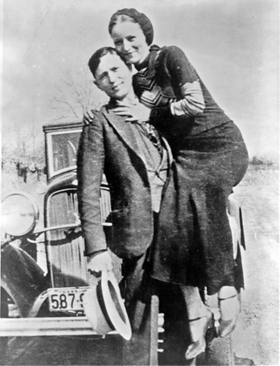 Clyde Barrow and Bonnie Parker.