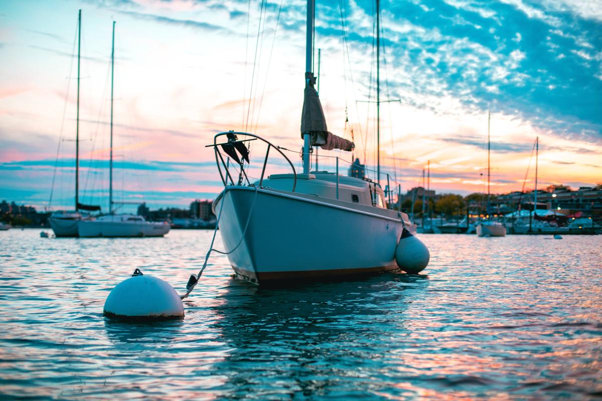 Liveaboard Sailboat Checklist (16 Must-Haves for Boat Life)