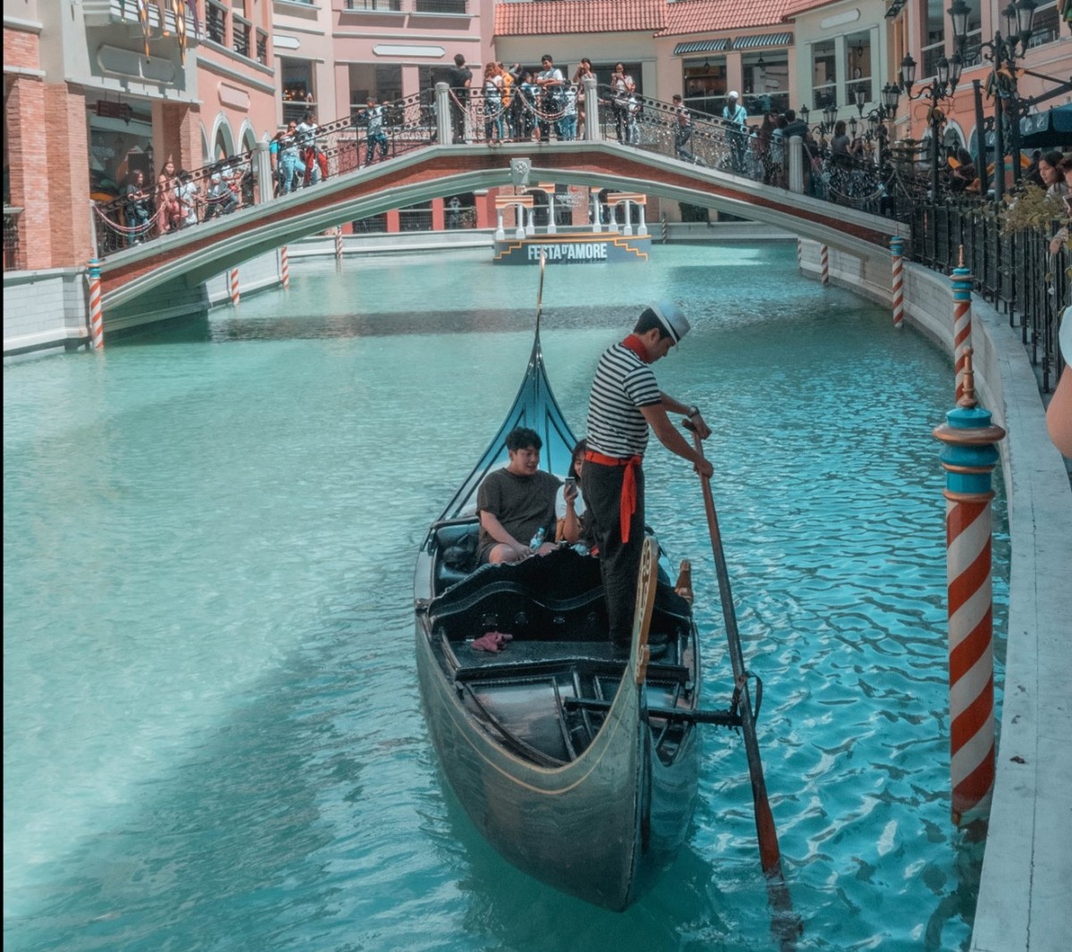 Gondola Ride, Venice Grand Canal Mall, Taguig, Philippines