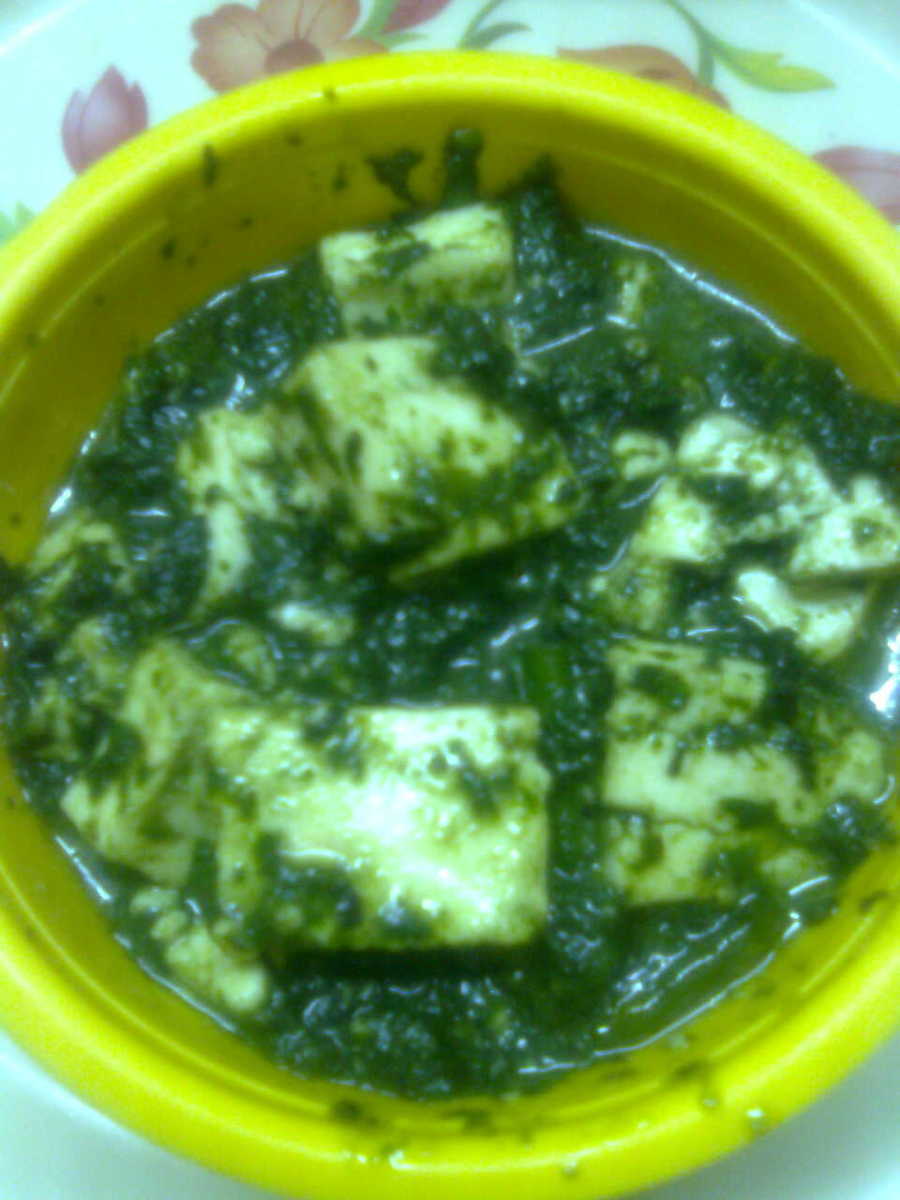 Palak - Paneer is another popular Indian recipe. It goes well with the Indian chapati or Naan, or Tandoori Roti. This is a salted recipe 