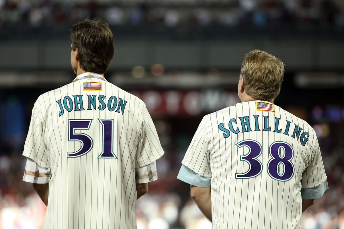 Desert Dogs: The 2001 Arizona Diamondbacks, an Ending of a Dynasty and a  Championship Drought… - HubPages