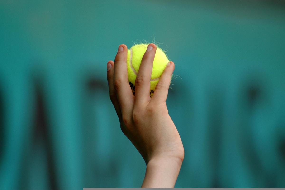 6 Life-Enhancing Benefits of Playing Tennis