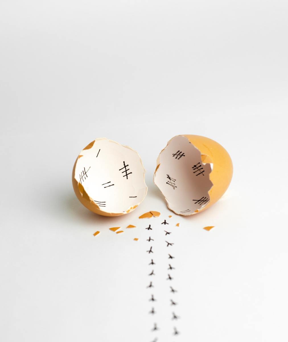 Cracked eggs have dual symbolism in dreams.