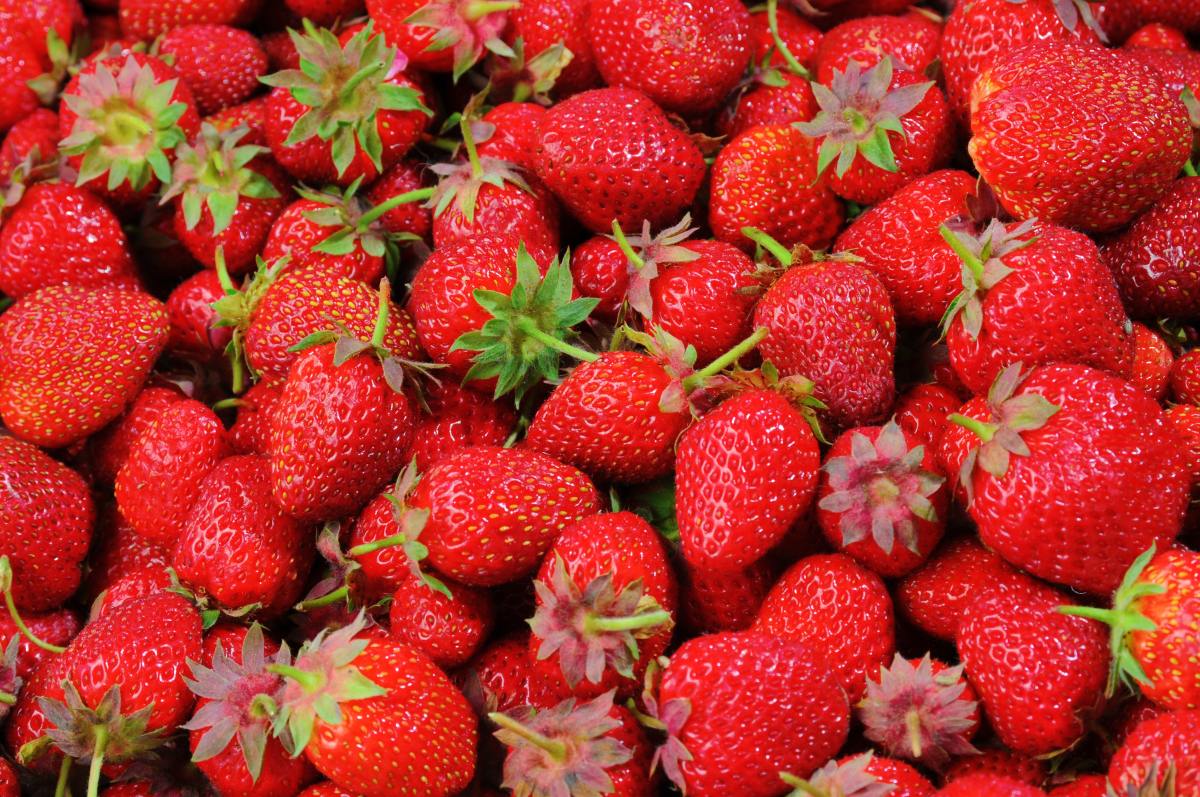 best-strawberry-nutrition-for-healthy-body-skin-and-mind