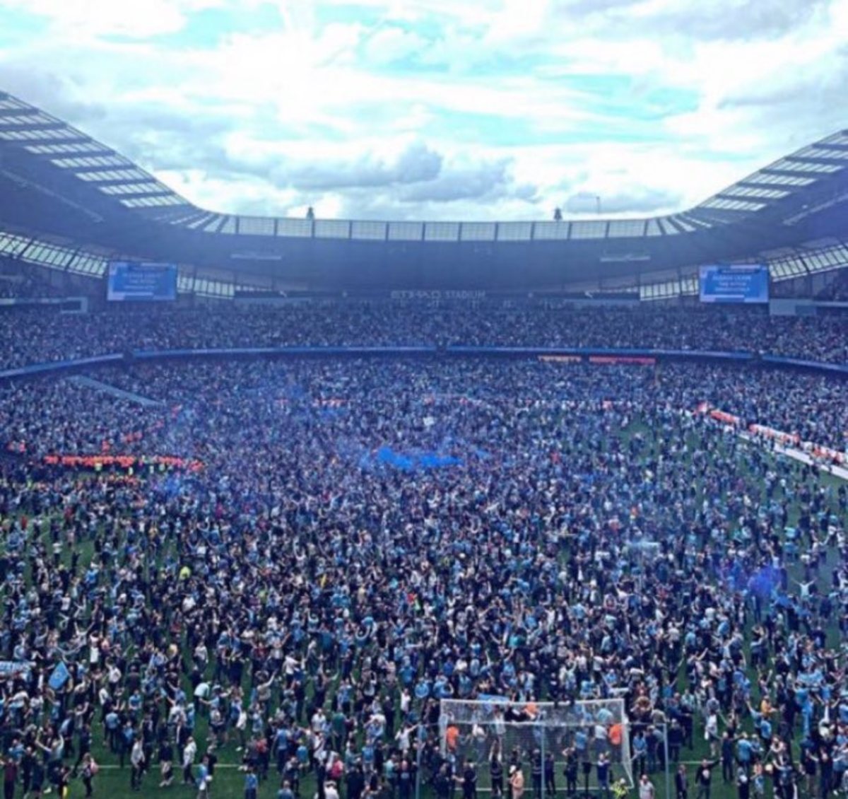 manchester-city-champions-of-england-again