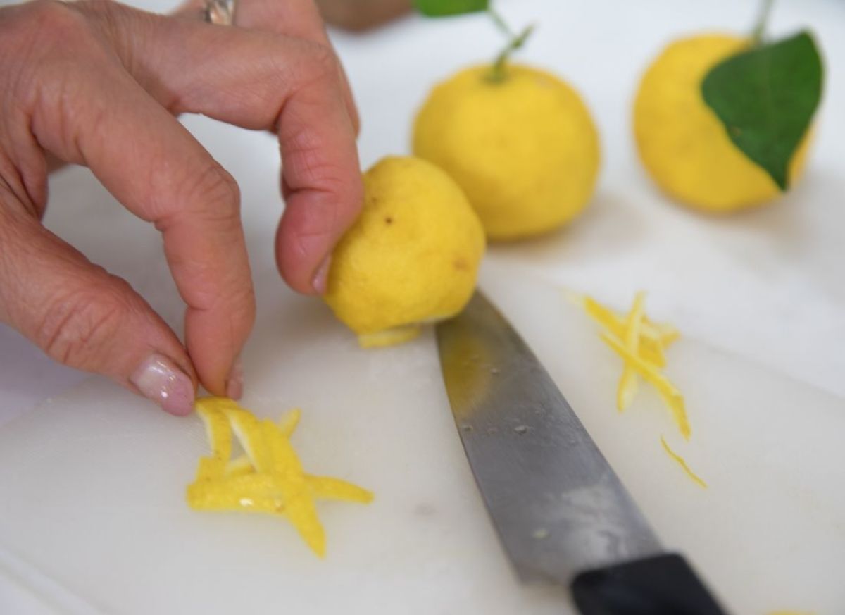 You can use the peel of yuzu fruit as a garnish for other meals!