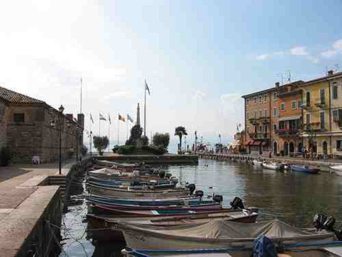 A Rough Guide to Lake Garda in Italy: Lazise, the 'Key to the Lake'