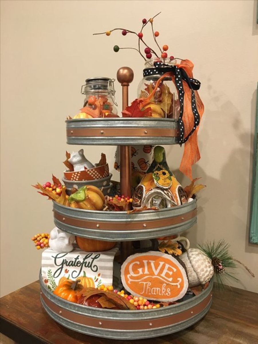 25+ Thanksgiving Tiered Tray Ideas for 2022