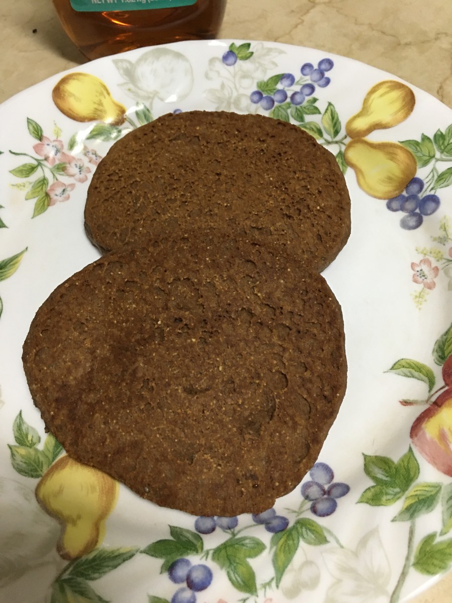 Cacao pancakes with almond flour, ready to serve