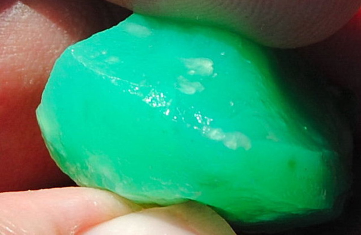 Wonderful green Chrysoprase from Australia.  A great addition to a rockhounds dream rock collection.