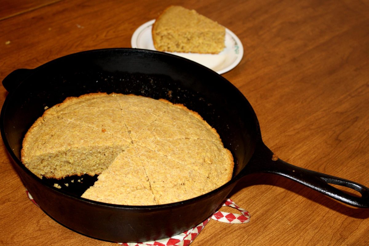 Cornbread cooked in cast-iron pan