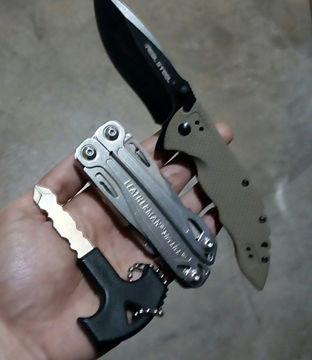 My knife with my other EDC.