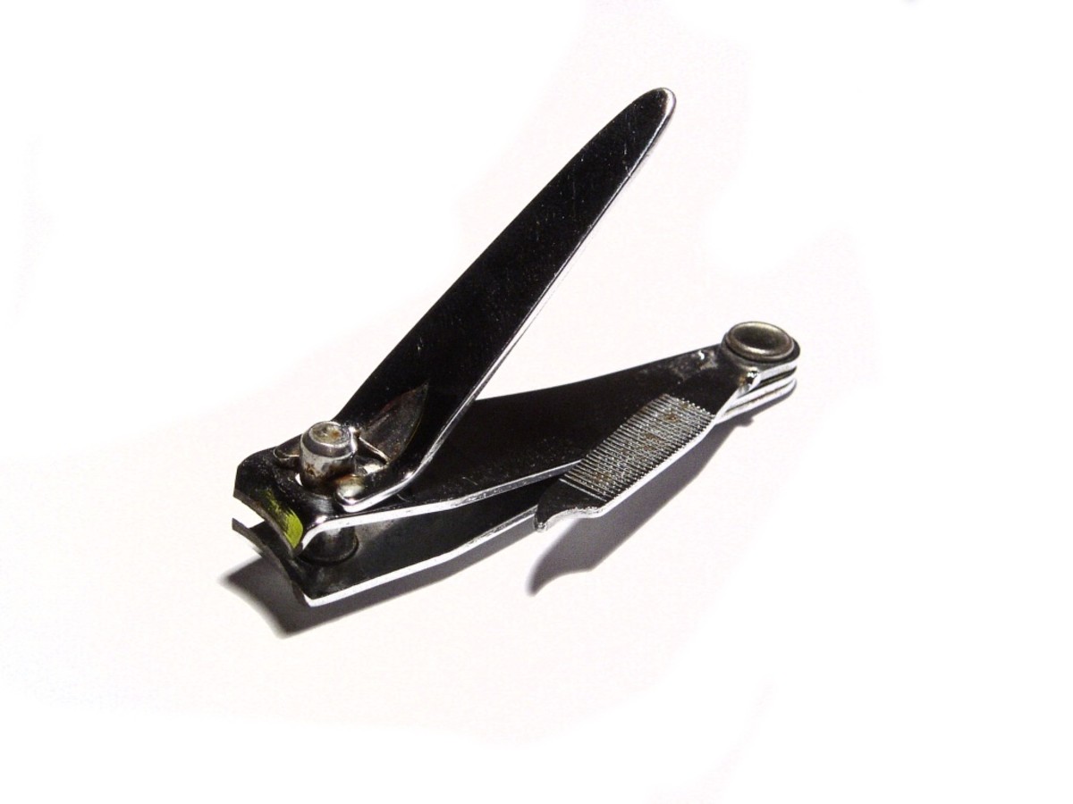 Basic nail clippers can be used to cut thinner gauge wires (approx. up to 0.9mm) and nylon threads. 