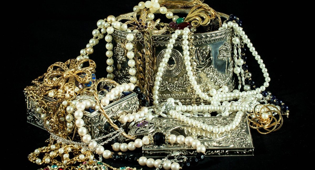 Decluttering Your Jewelry Box for a Spiritual Lift