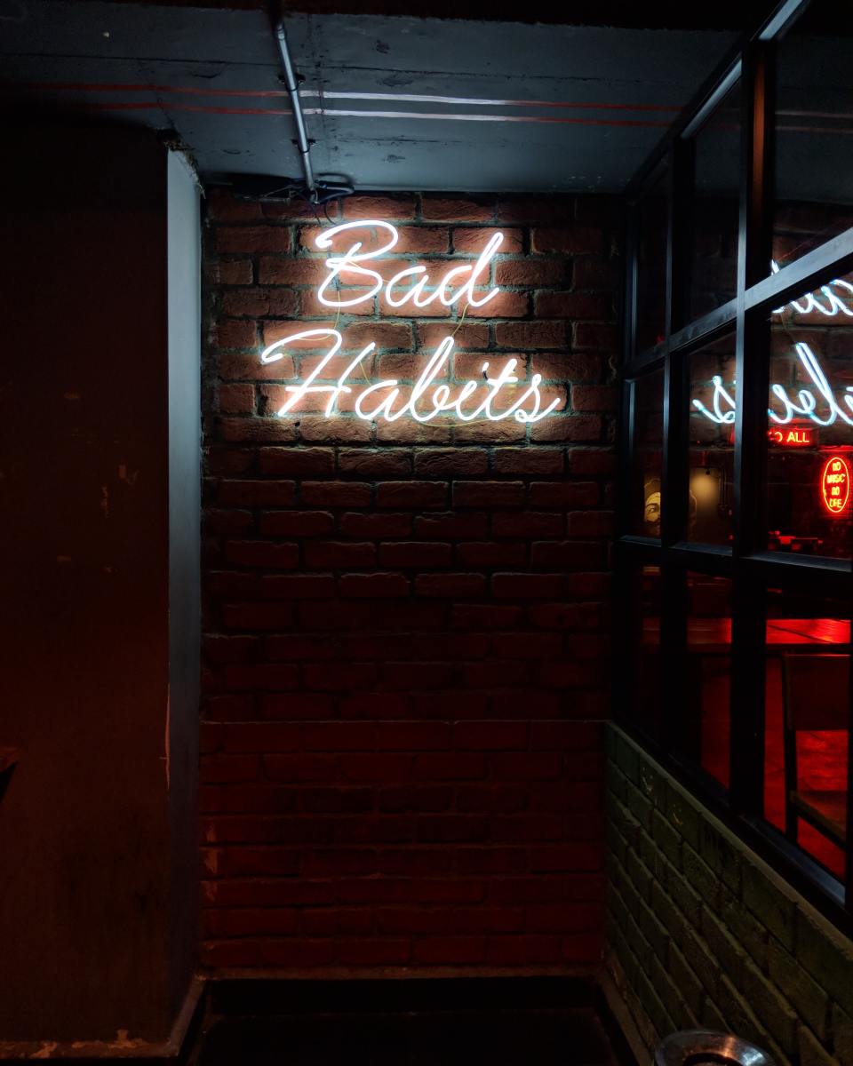 Leave bad habits out of restaurants.