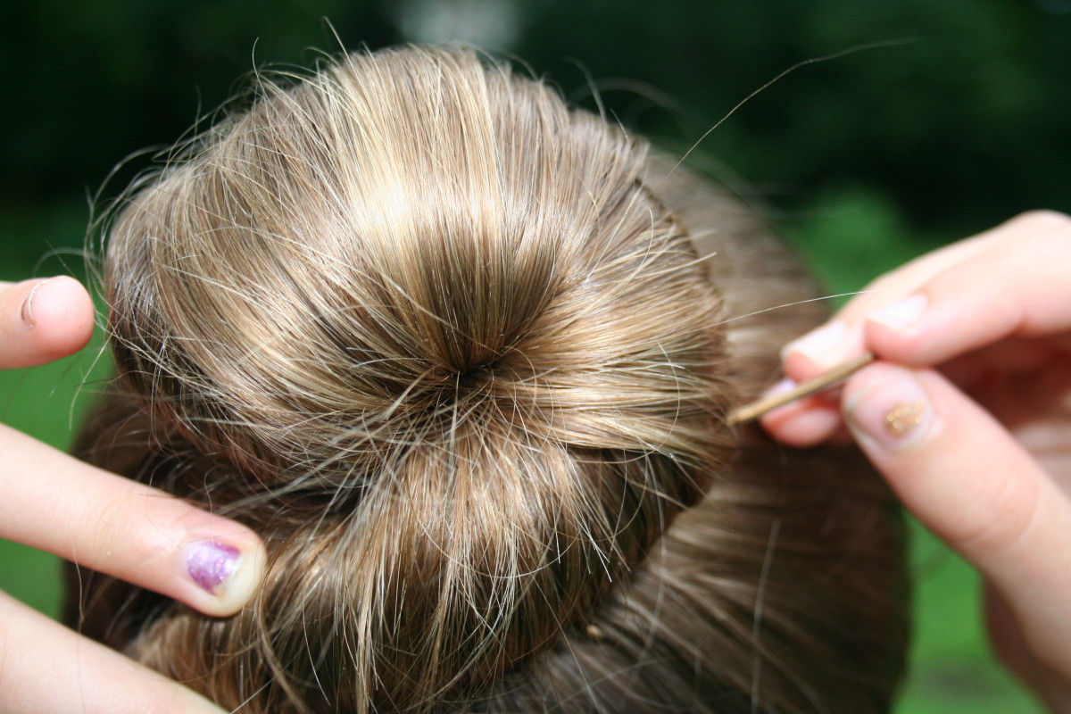 how-to-do-a-great-bun-for-ballet-an-easy-step-by-step-guide-with-pictures