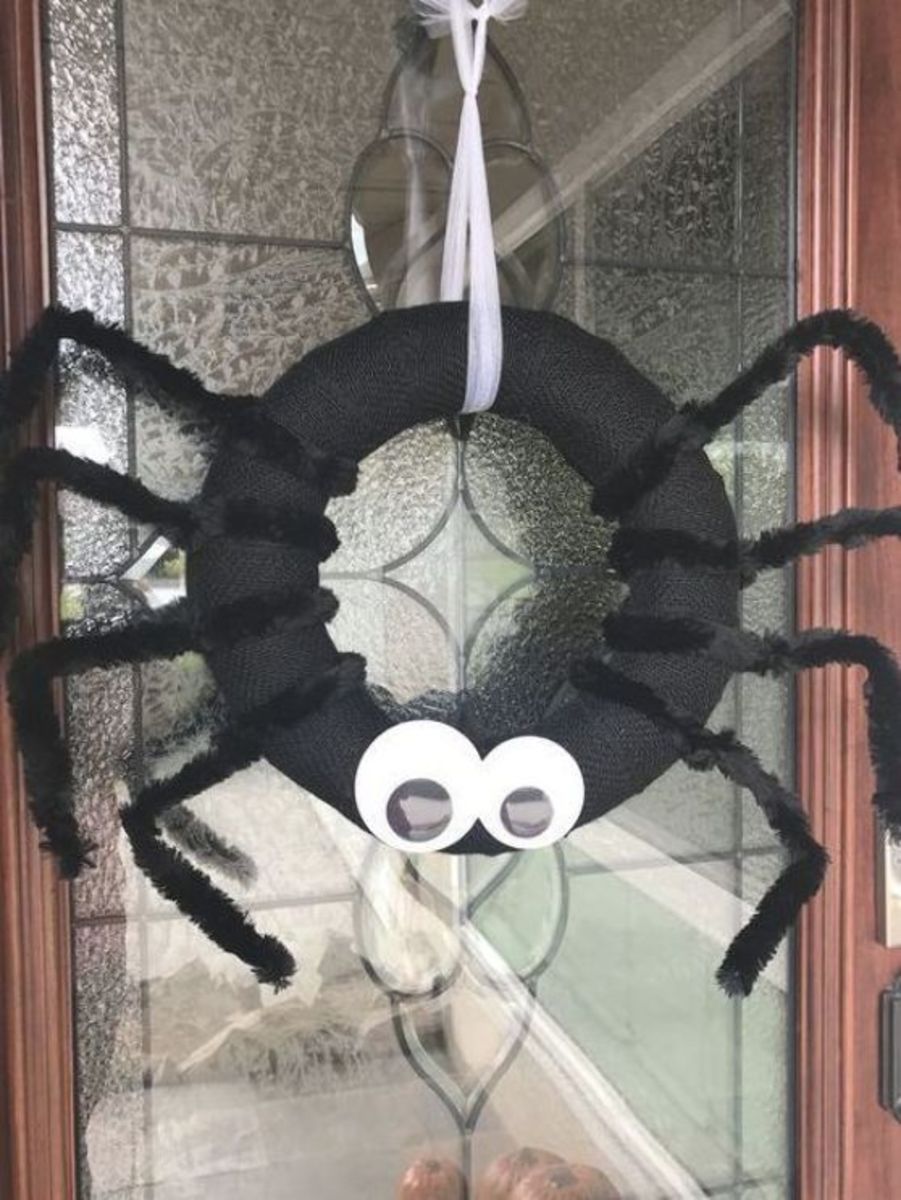 Cute spider wreath
