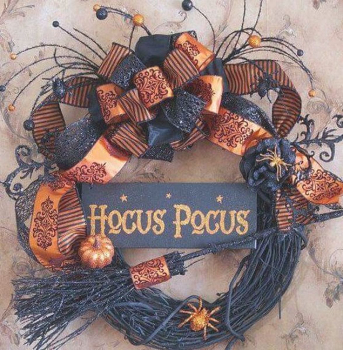 Hocus pocus wreath