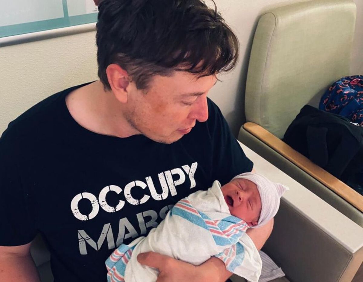 Elon Musk shared this photo of him and the new baby on Twitter, May 5, 2020