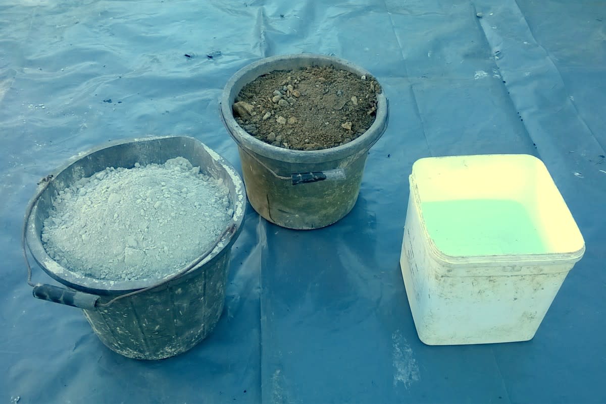 Stone and sand can be wet, so using a separate bucket for cement keeps it dry and stops cement sticking to the sides.