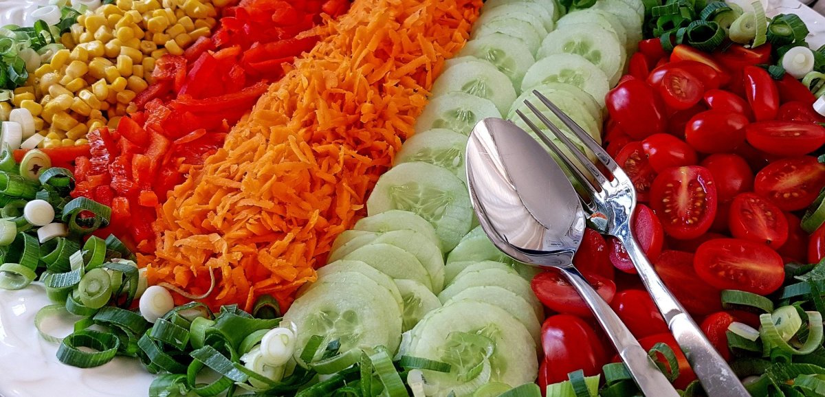 How To Make The Best Salad Bar 80 Mix and Match Ideas Delishably