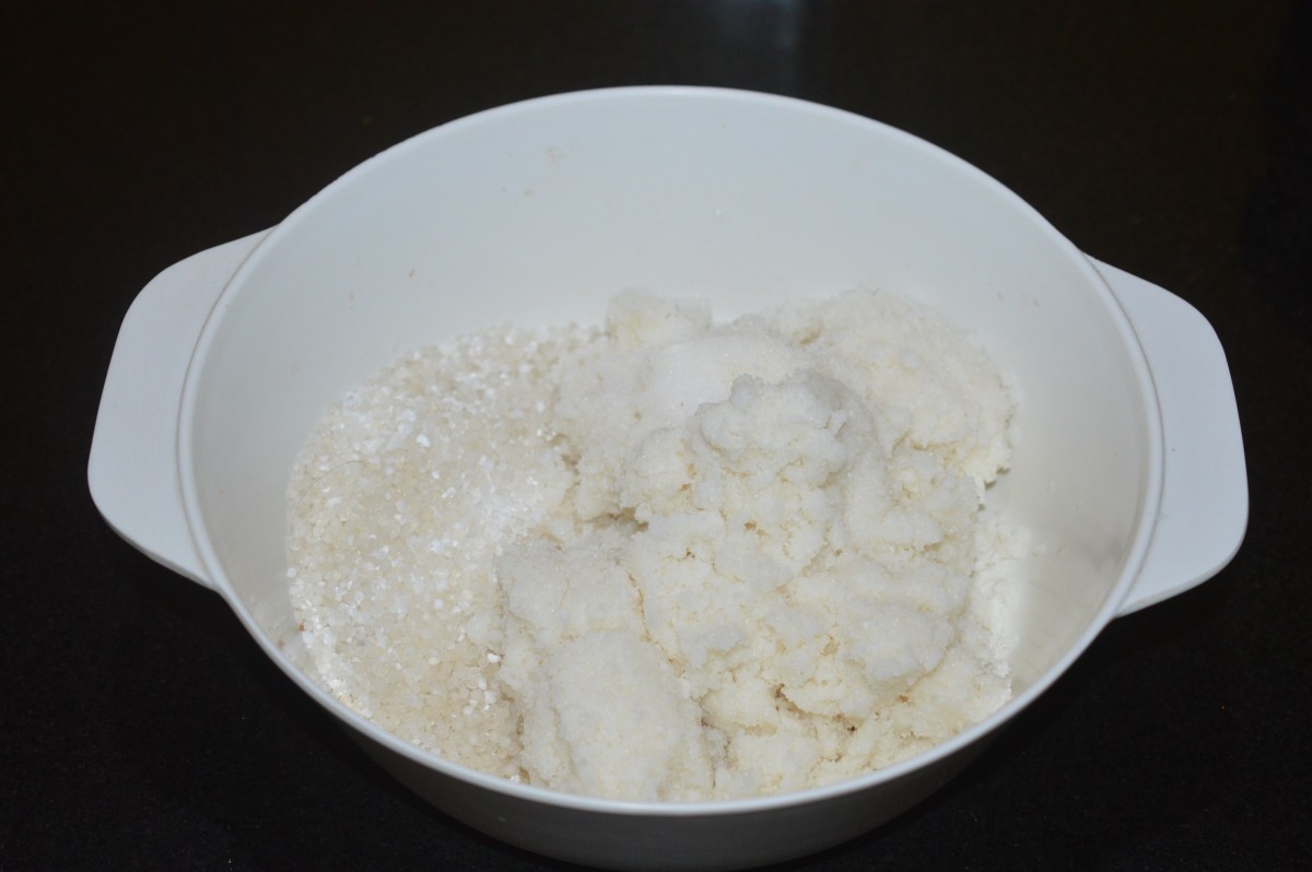 Step one: Soak the rice semolina in lukewarm water for 10 minutes. Discard the water. Add fresh water. Squeeze the water out and add the semolina to a mixing bowl. Add the sago.
