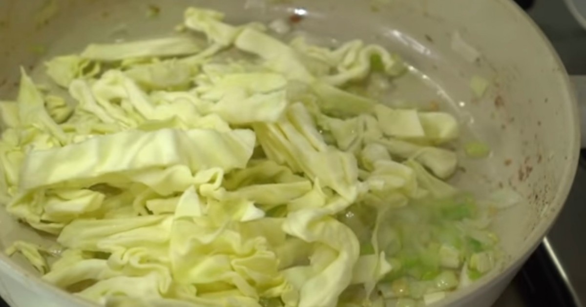 Step 5: Stir-fry the chopped vegetables