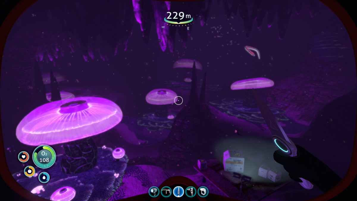 24 Hours Under the Sea A Game Review of Subnautica HubPages