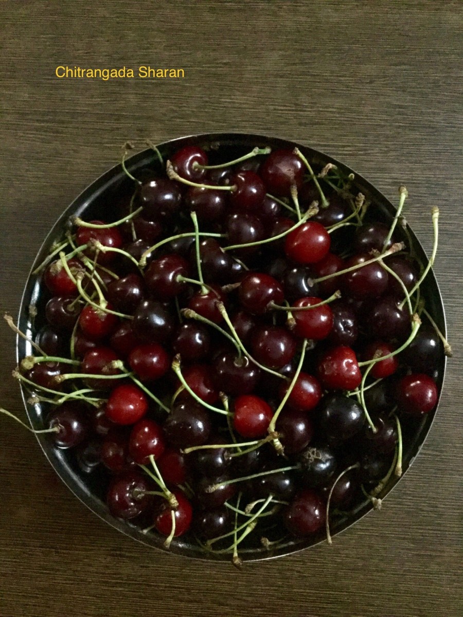 Fruits like cherries are good sources of antioxidants 