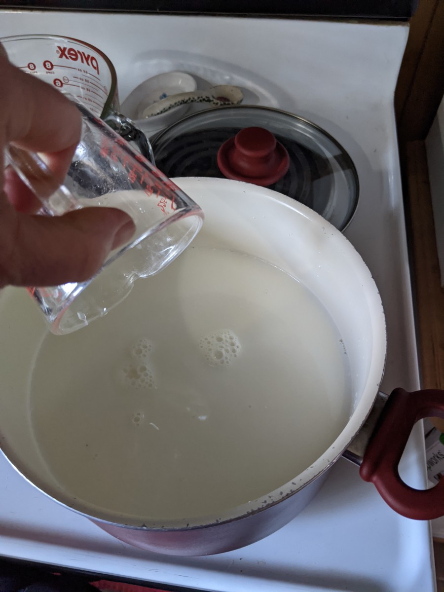 add rennet water to milk.