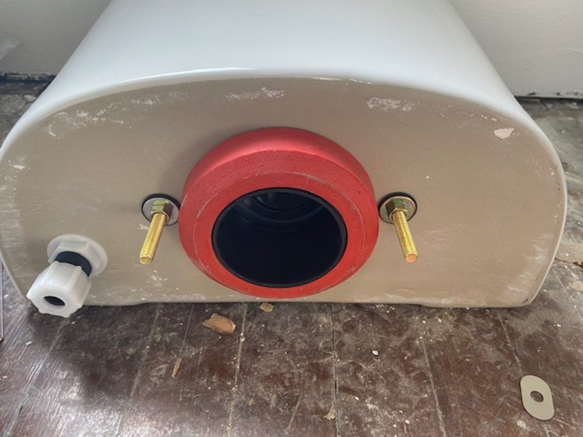 Rubber/foam gasket placed over plastic pipe
