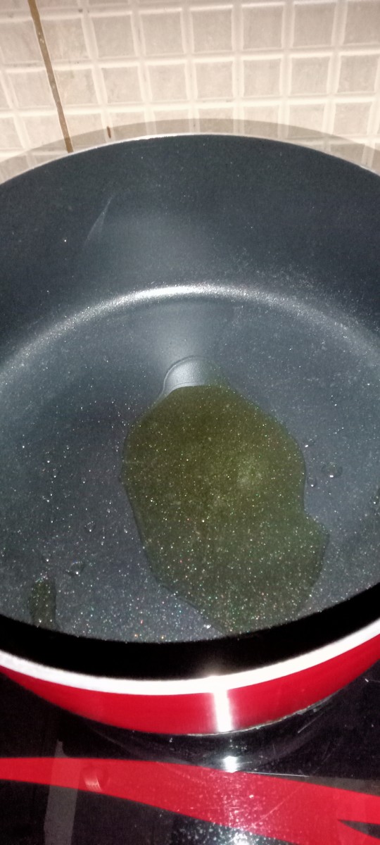 Heat ghee in a pot or pan.