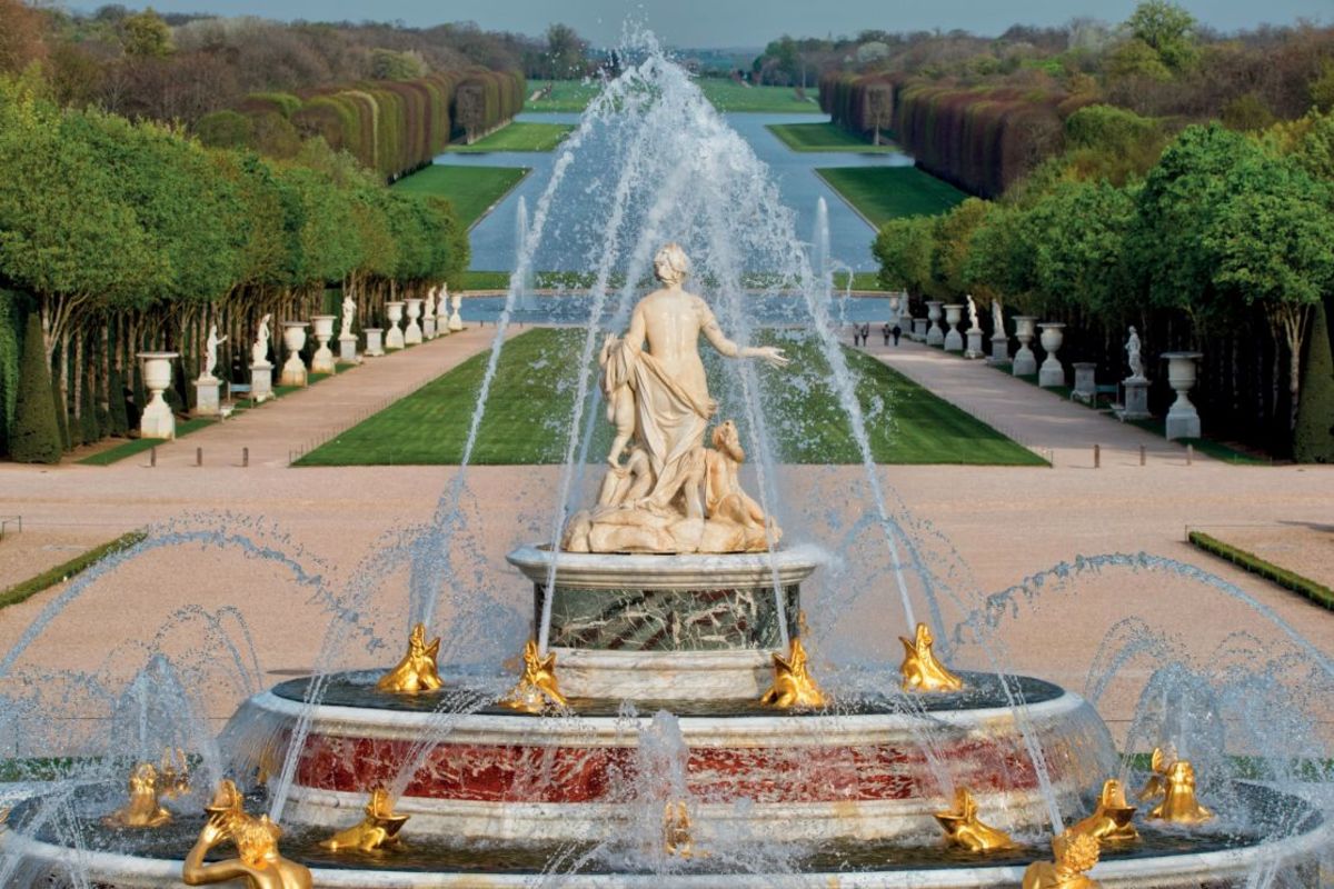 The fountains of Versailles consumed water like Louis XIV consumed men and money for his wars and state