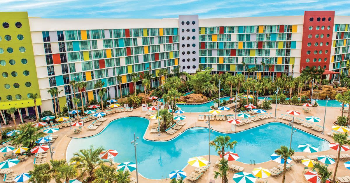  Universal Orlando's Cabana Bay has a fun family atmosphere and its own lazy river. 