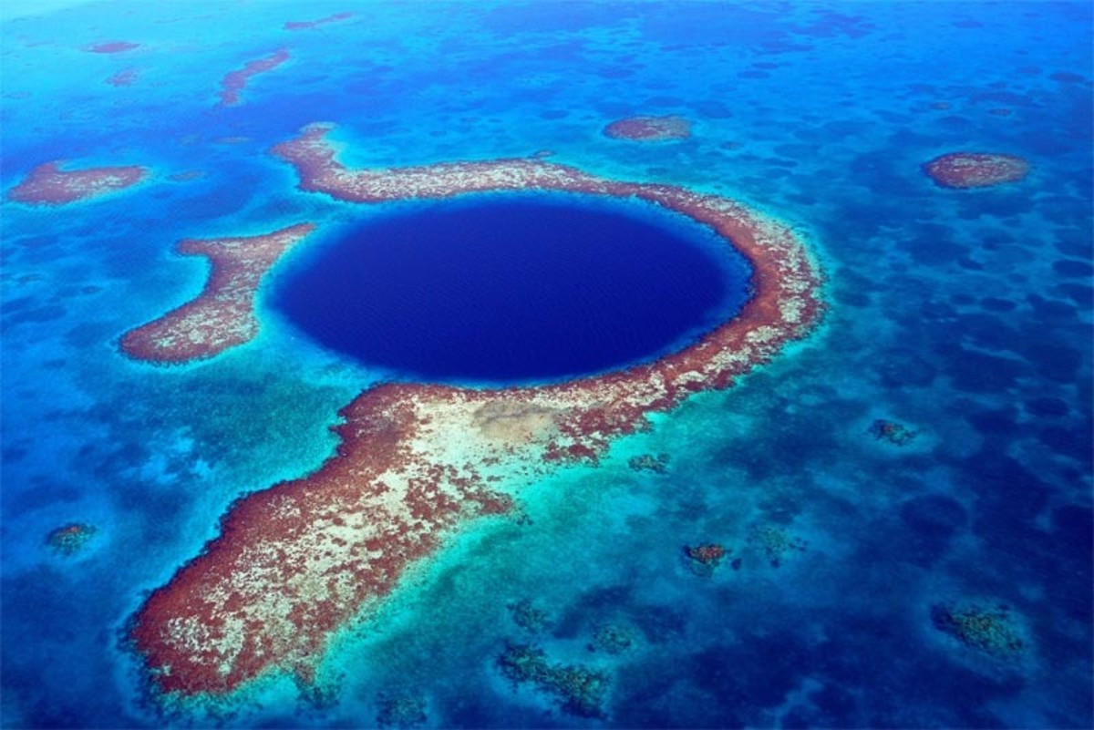 Blue Hole Sinkhole, Belize