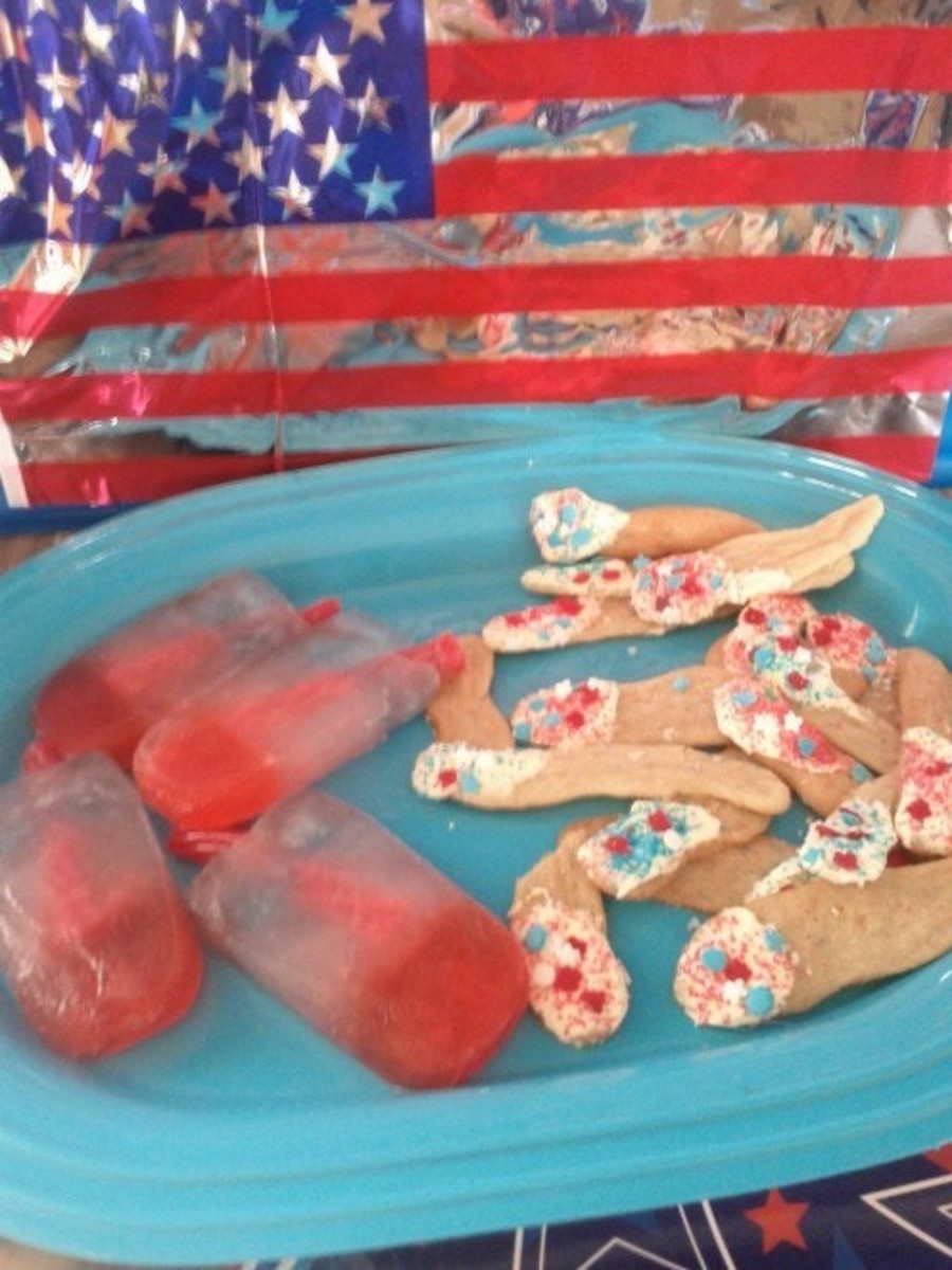 Fourth of July Firecracker Popsicles and Sparkler Cookies