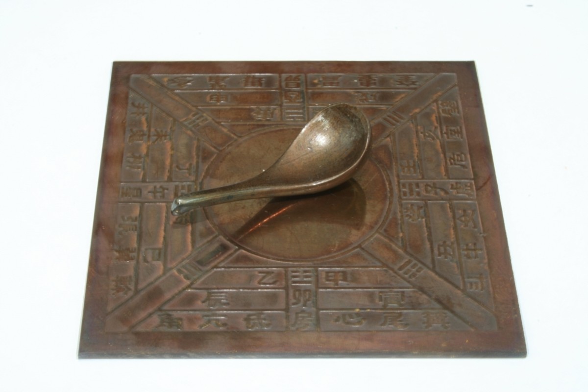 Model of a Han Dynasty south-indicating ladle or sinan