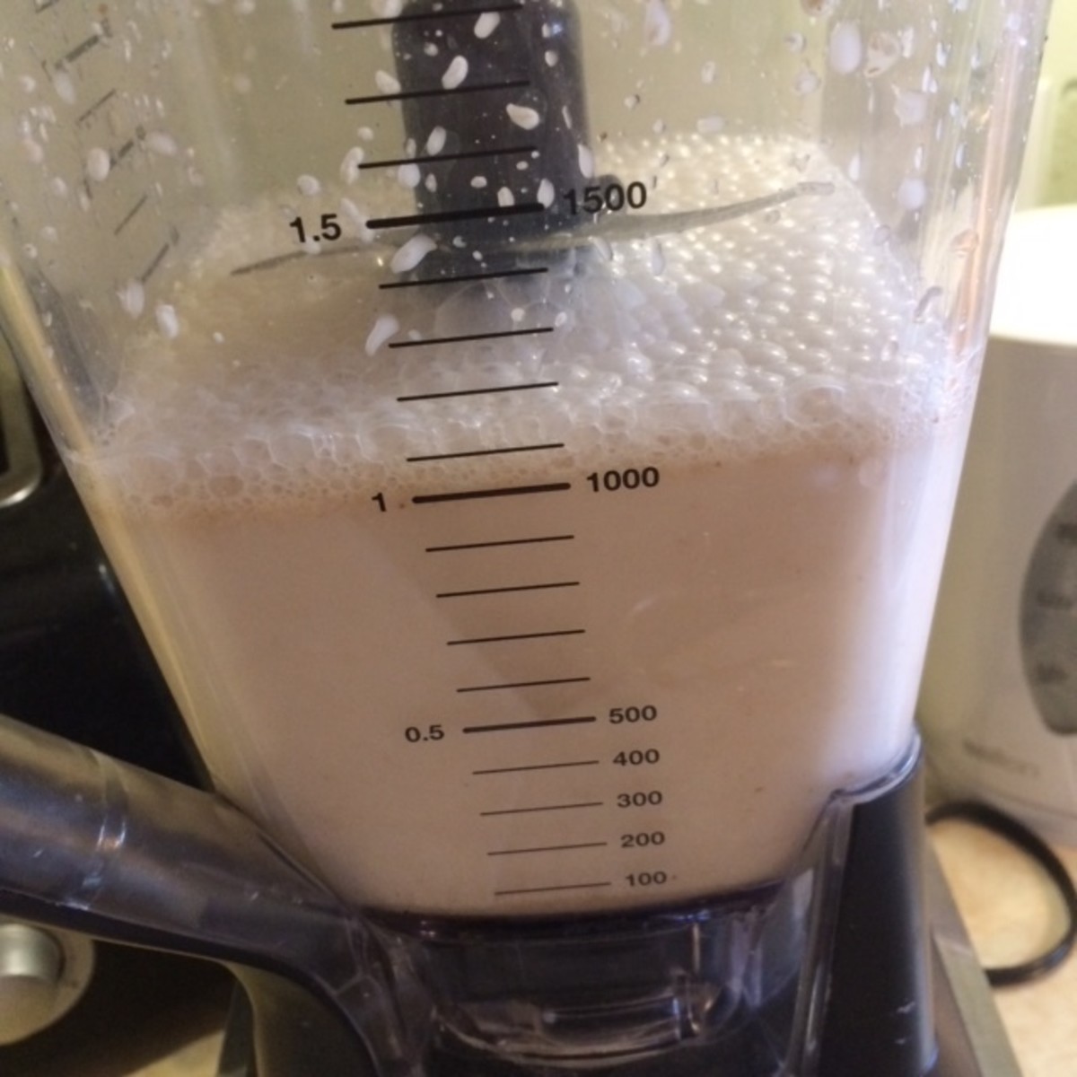 How to Make Oat Milk at Home