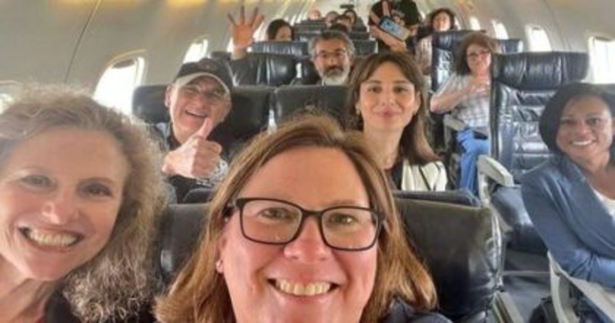 Dems on a Plane