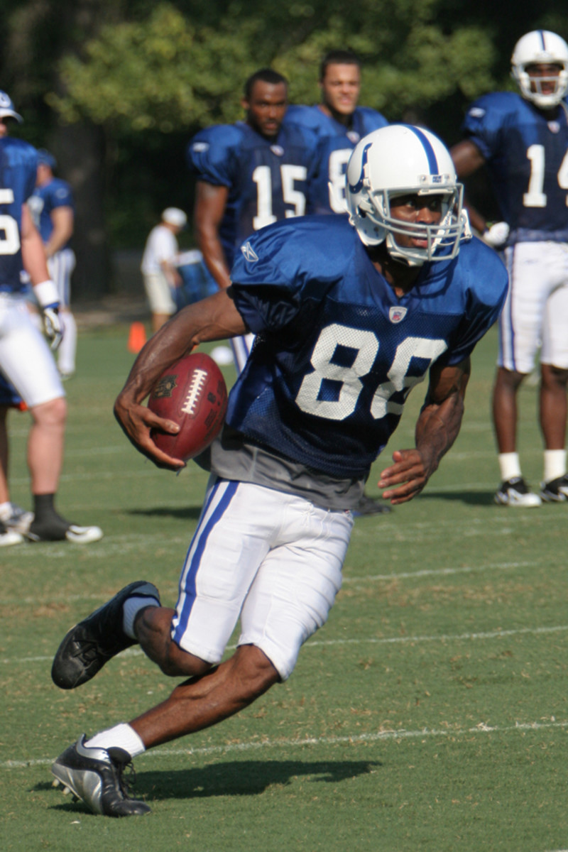 Marvin Harrison caught over 1,100 passes in his Hall-of-Fame career. 