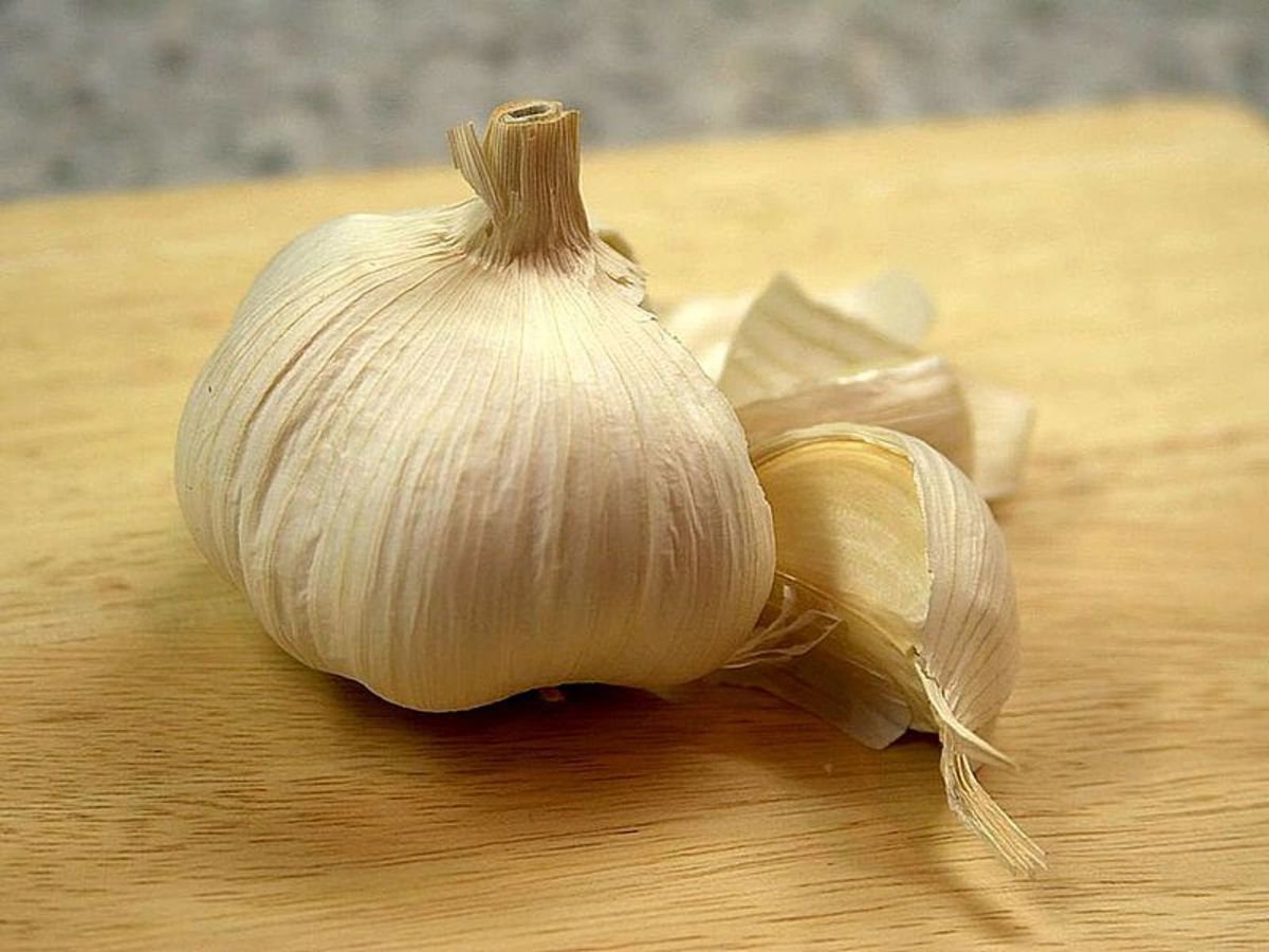  Garlic cloves 
