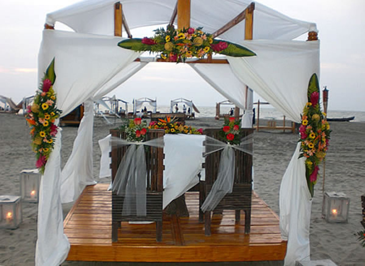 Bungalo beach wedding