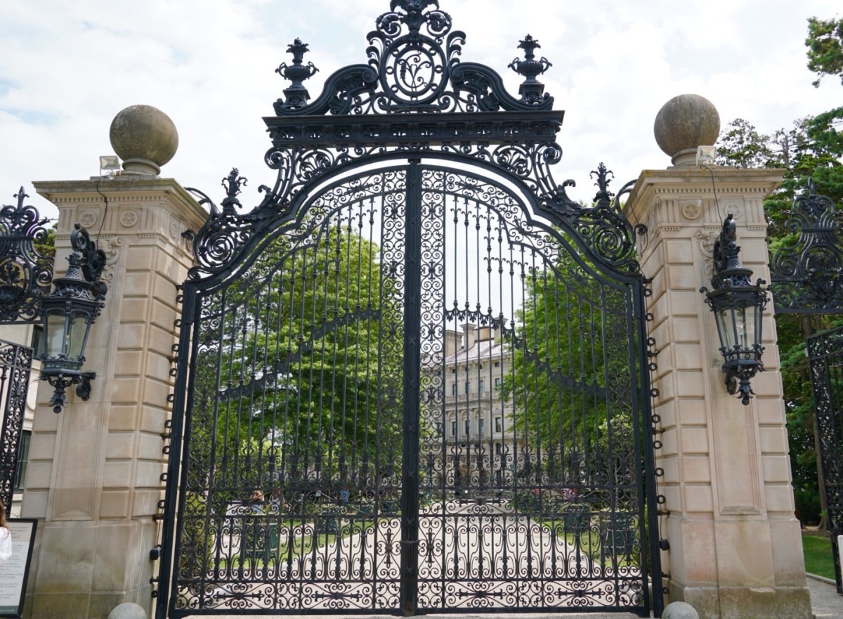 Gate to The Breakers