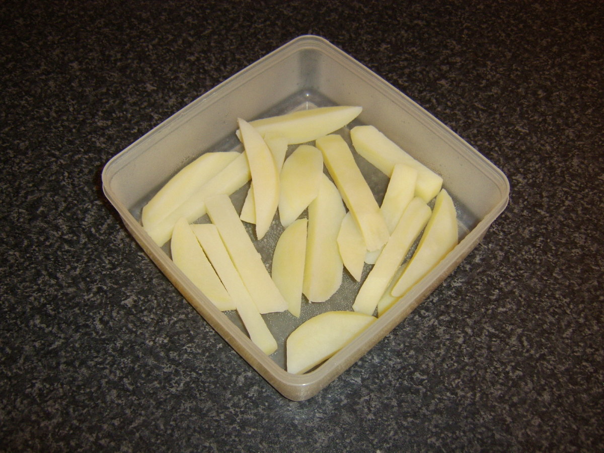 Cooled parboiled chips are refrigerated