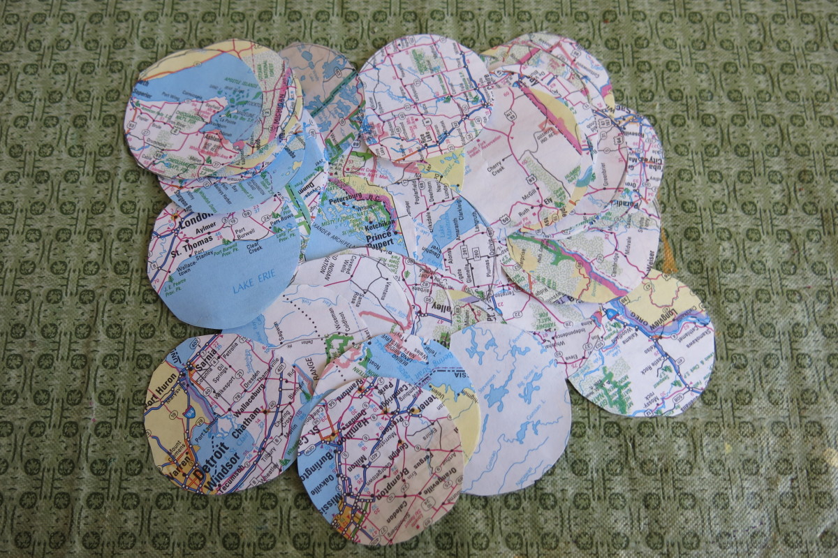Cut circles out of your atlas pages to create ruffles for your heart valentine.