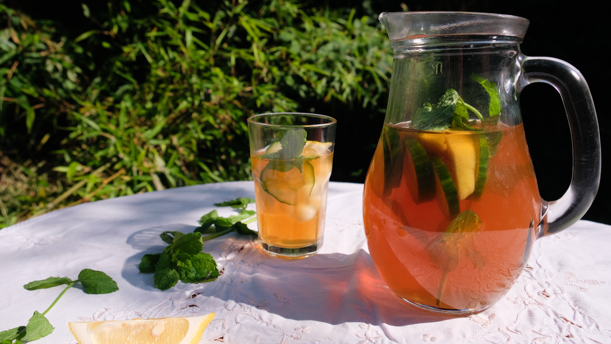 Make your own iced tea this summer!