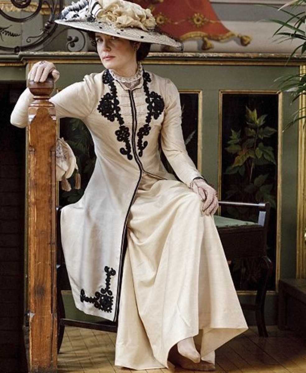 Elizabeth McGovern as Cora Crawley, Countess of Grantham, Season 1 Downton Abbey 