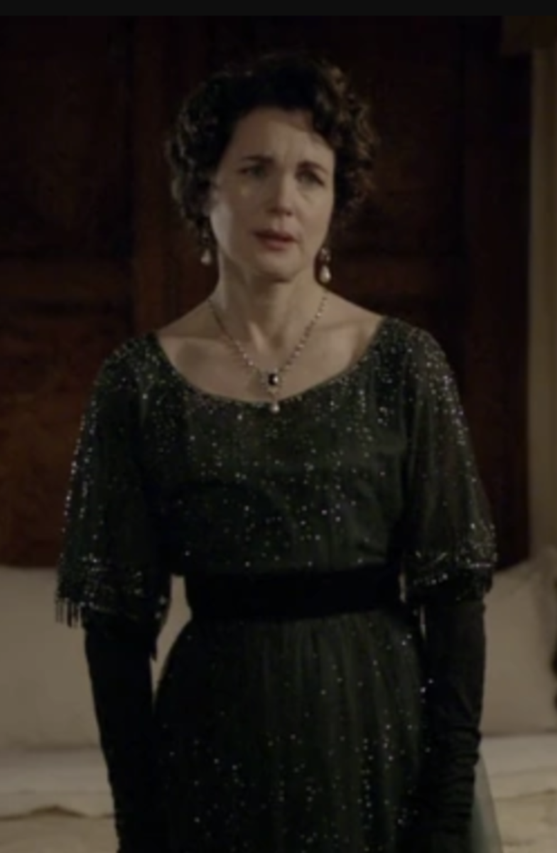 Elizabeth McGovern as Cora Crawley, Countess of Grantham, Season 1 Downton Abbey