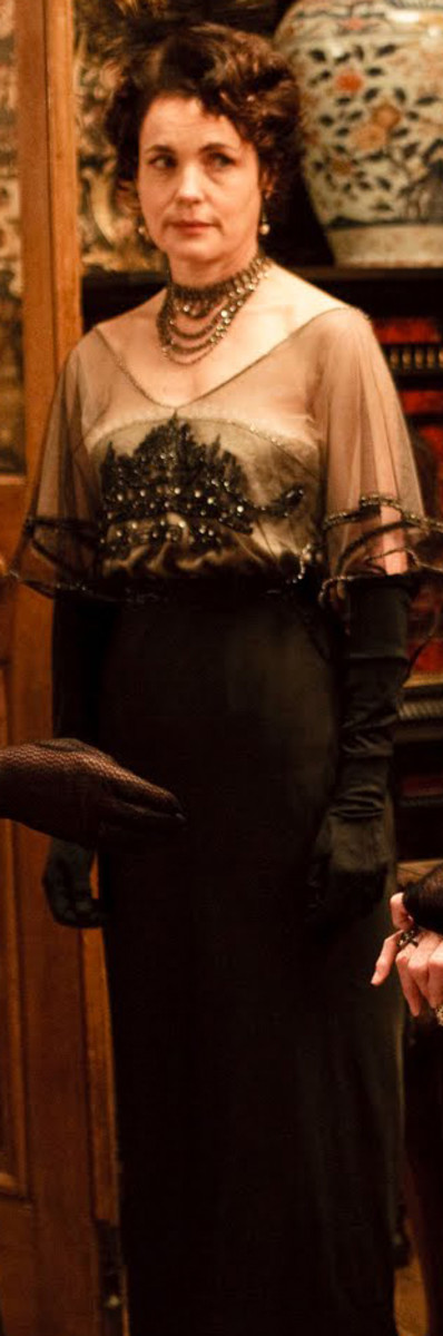 Elizabeth McGovern as Cora Crawley, Countess of Grantham, Season 1 Downton Abbey
