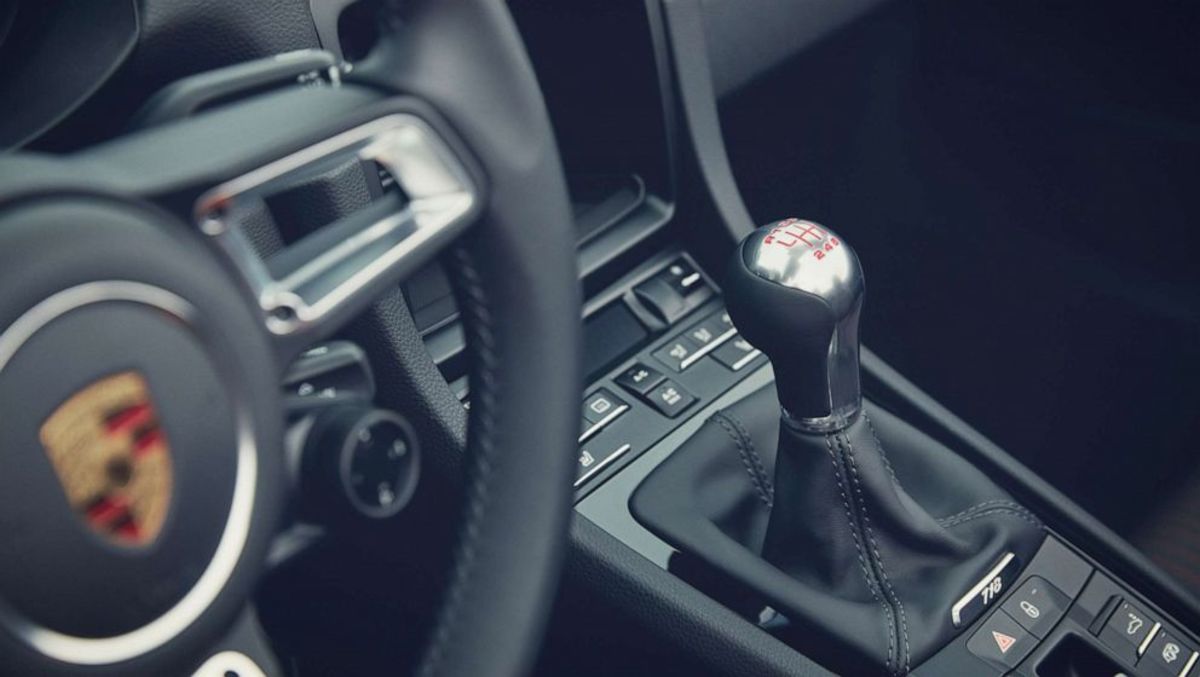 Gearshift on a manual transmission